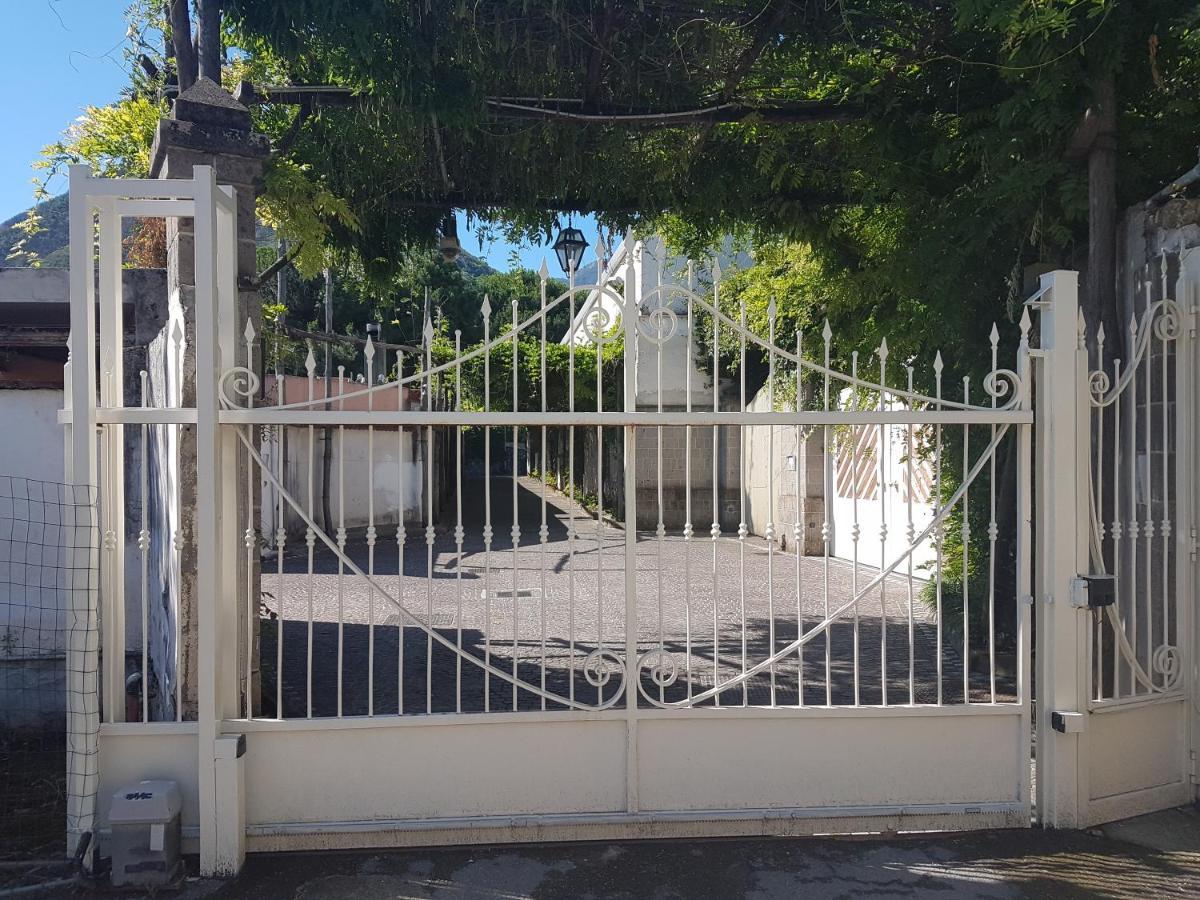 Mareluna B&B Кастеламаре ди Стабия Екстериор снимка